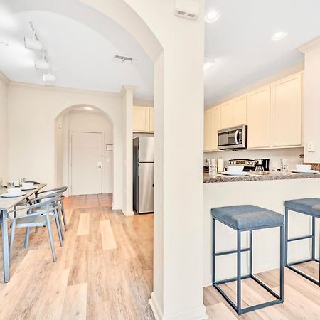 Bright 2Br Condo With Pool And Hot Tub - Near Disney! Orlando Dış mekan fotoğraf