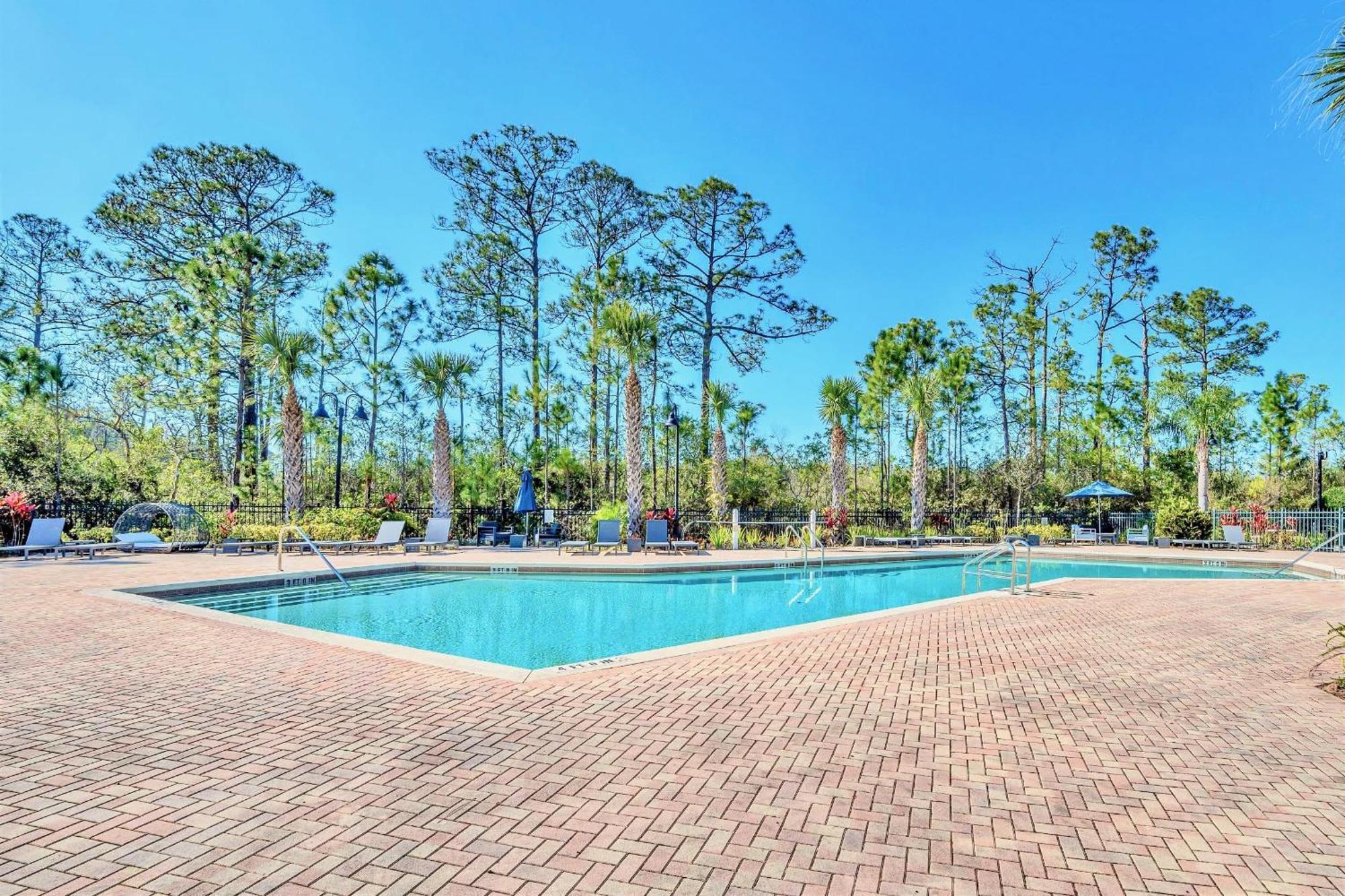Bright 2Br Condo With Pool And Hot Tub - Near Disney! Orlando Dış mekan fotoğraf